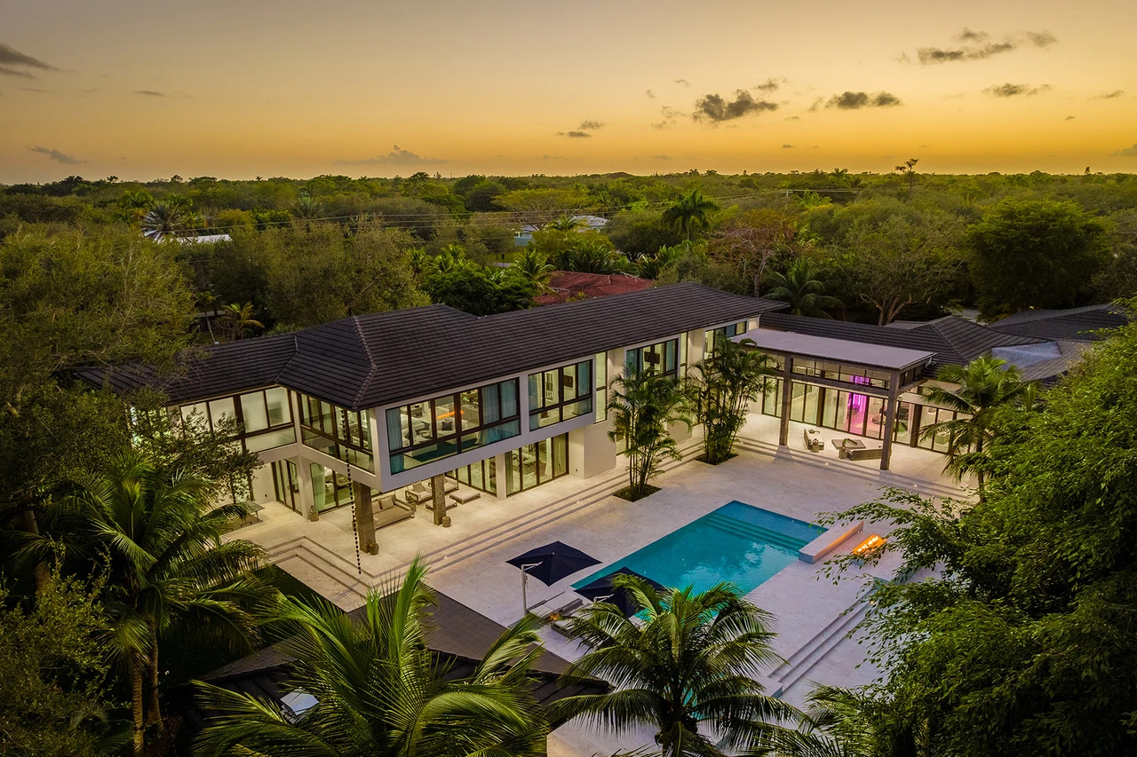 Pinecrest Real Estate