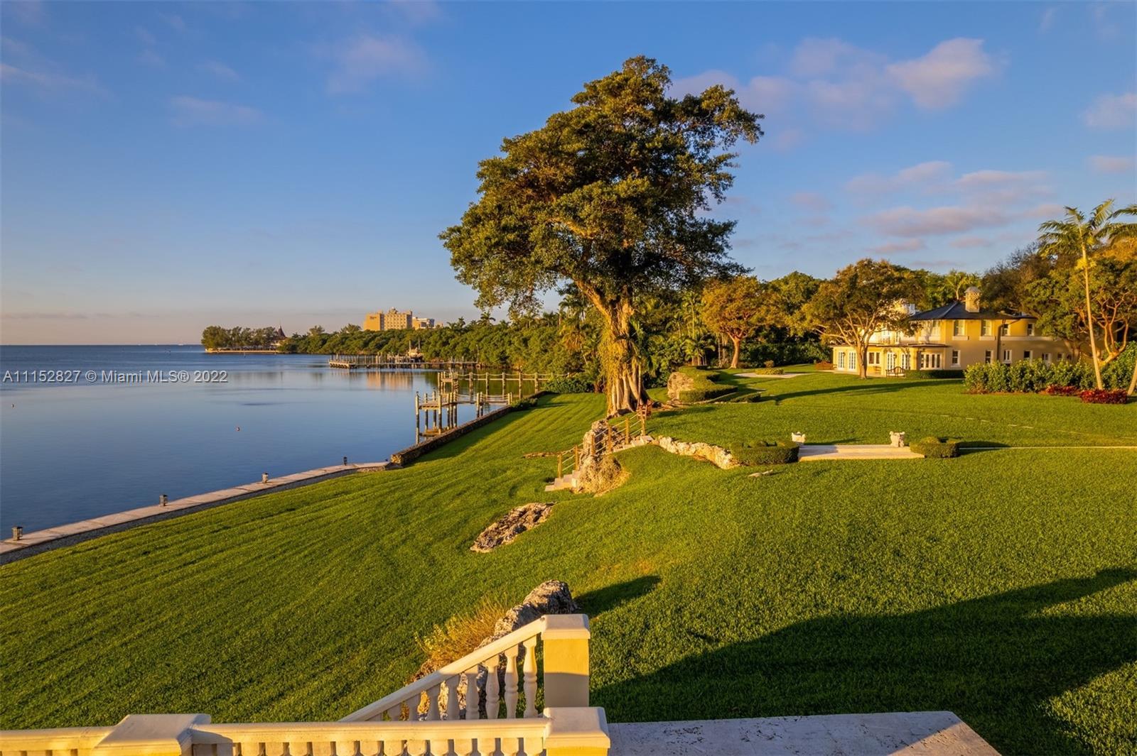 Vizcaya Bay Real Estate